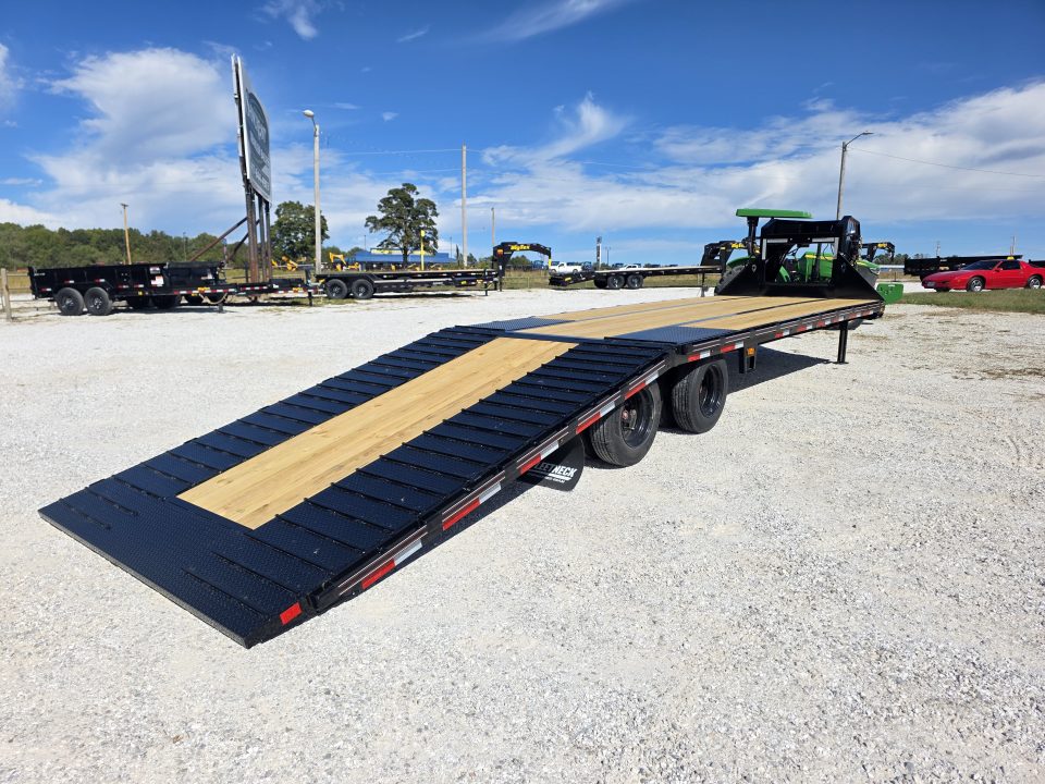 New 2027 Diamond C Trailers 102 X 32 FMAX216 TANDEM DUAL GN PACESETTER HYDROTAIL W/ STEEL RUNNERS/ HYDRO JACKS/ 102X32 Flatbed Trailer