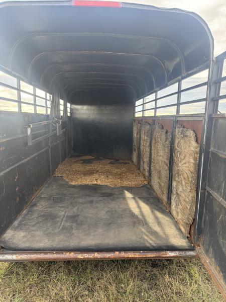 Used 2003 Calico Trailers 3 horse slant Horse Trailer