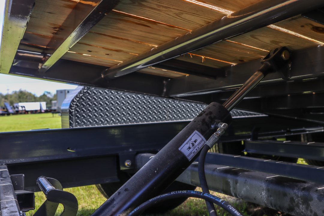 New 2027 7X24 PJ TILT EQUIPMENT TRAILER