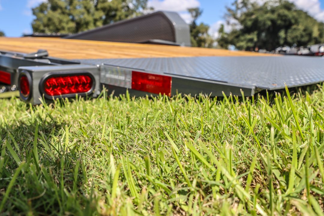 New 2027 7X24 PJ TILT EQUIPMENT TRAILER