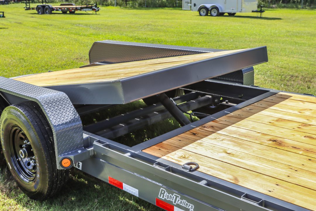 New 2027 7X24 PJ TILT EQUIPMENT TRAILER