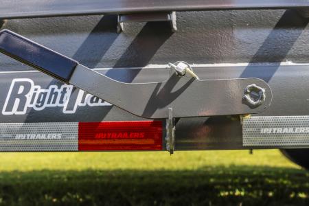 New 2027 7X24 PJ TILT EQUIPMENT TRAILER