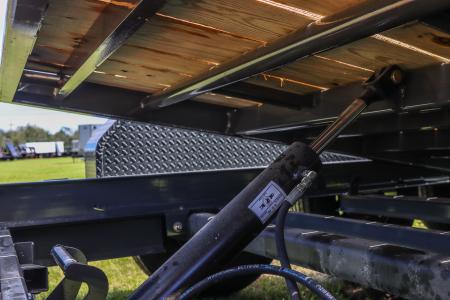 New 2027 7X24 PJ TILT EQUIPMENT TRAILER