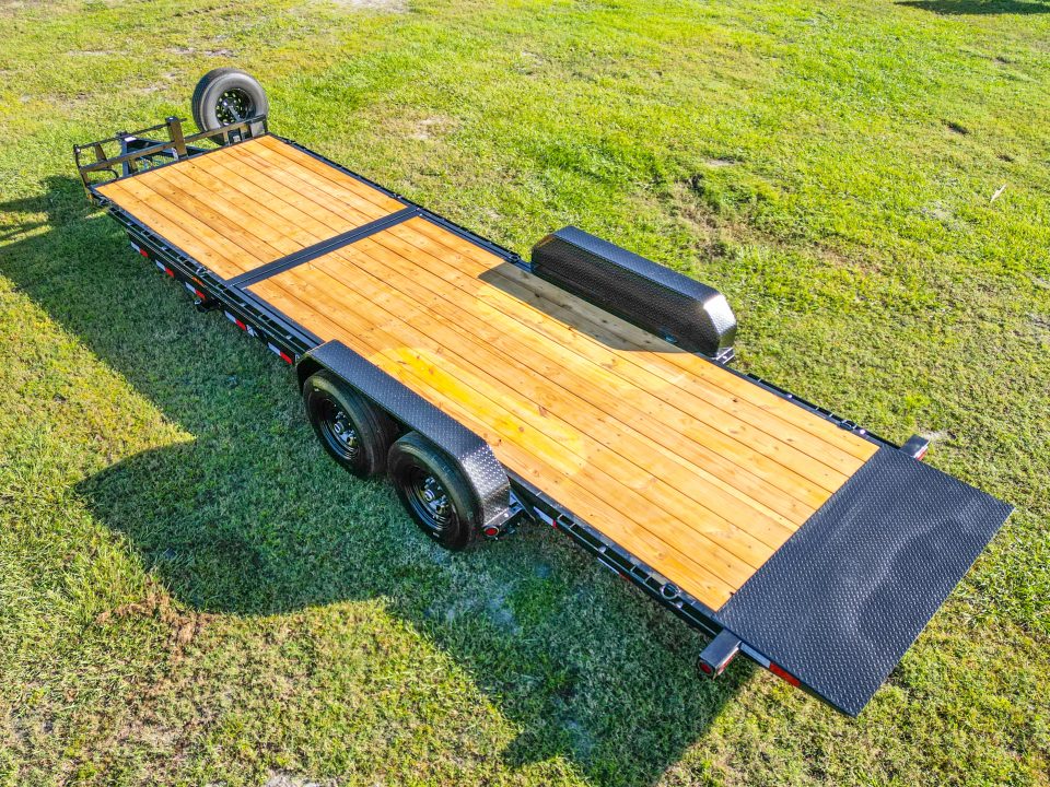 New 2027 7X24 PJ TILT EQUIPMENT TRAILER