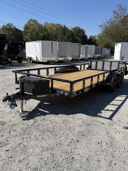 New 2027 Diamond C Black GTU235 83 x18'