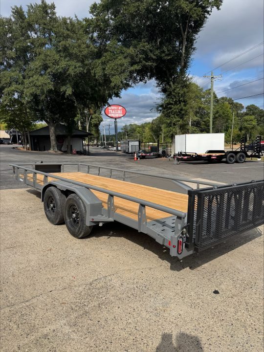 New 2027 Diamond C 83x20' Utility, Two 6K Axles, Bi-fold Ramp Gate TUT206