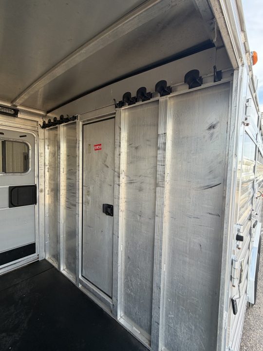 Used 2012 Exiss Trailers STC830LQ Stock / Stock Combo Trailer