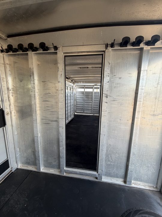 Used 2012 Exiss Trailers STC830LQ Stock / Stock Combo Trailer
