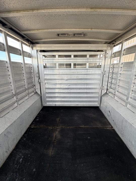 Used 2012 Exiss Trailers STC830LQ Stock / Stock Combo Trailer