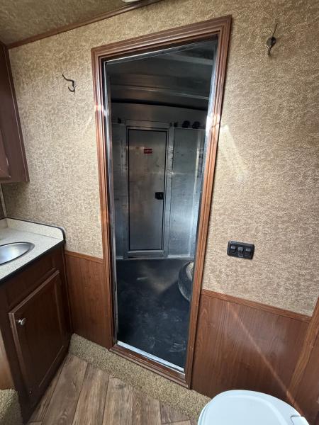 Used 2012 Exiss Trailers STC830LQ Stock / Stock Combo Trailer