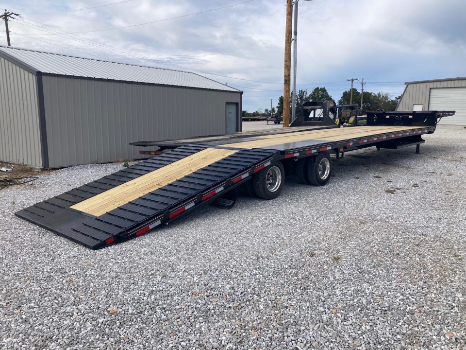 New 2027 Diamond C Trailers 102x53 TANDEM 40K STEP DECK HYDROTAIL W/ STEEL RUNNERS, HYDROJACKS, AIR RIDE, FRONT LIFT AXLE & WIRELESS REMOTE Flatbed Trailer