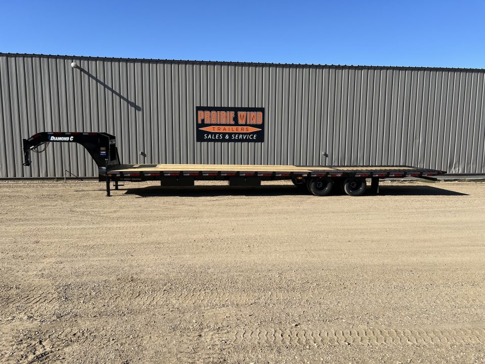 New 2027 Diamond C Trailers 38' FMAX212HDT Gooseneck Hydraulic Tail Flatbed Trailer