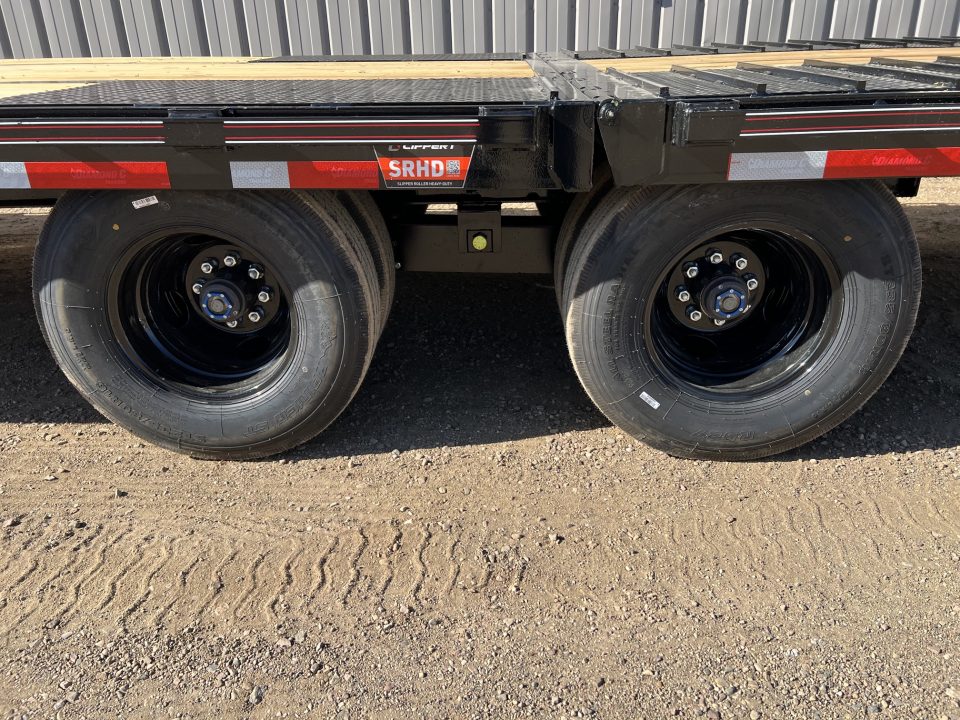New 2027 Diamond C Trailers 38' FMAX212HDT Gooseneck Hydraulic Tail Flatbed Trailer