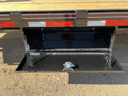 New 2027 Diamond C Trailers 38' FMAX212HDT Gooseneck Hydraulic Tail Flatbed Trailer