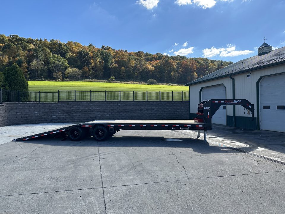 New Buckshot 32' Bolt-HD Gooseneck w/ Hydraulic Dovetail