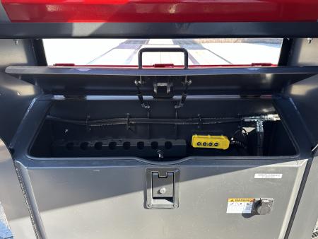 New Buckshot 32' Bolt-HD Gooseneck w/ Hydraulic Dovetail