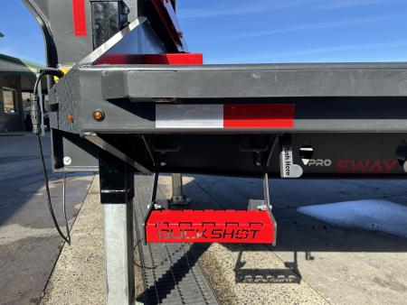 New Buckshot 32' Bolt-HD Gooseneck w/ Hydraulic Dovetail