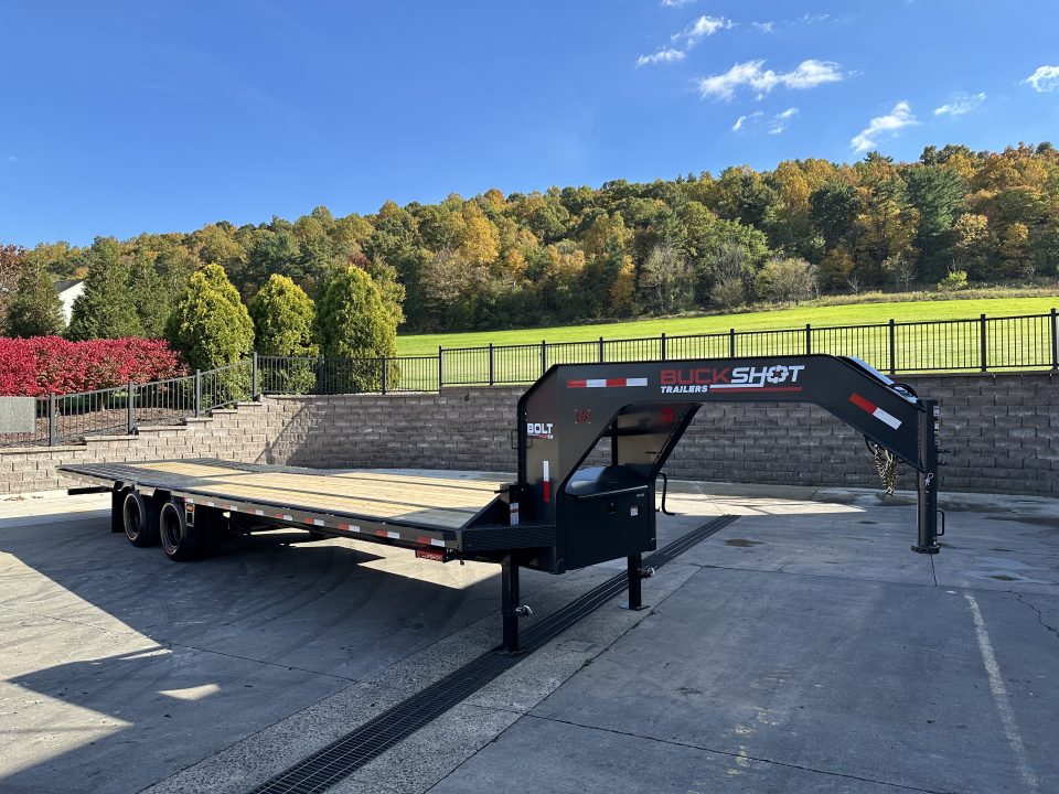 New Buckshot 32' Bolt HD Gooseneck w/Hydraulic Dovetail