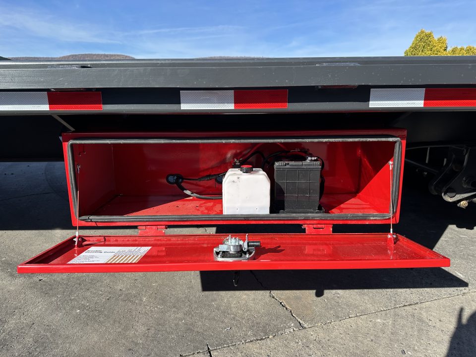 New Buckshot 32' Bolt HD Gooseneck w/Hydraulic Dovetail
