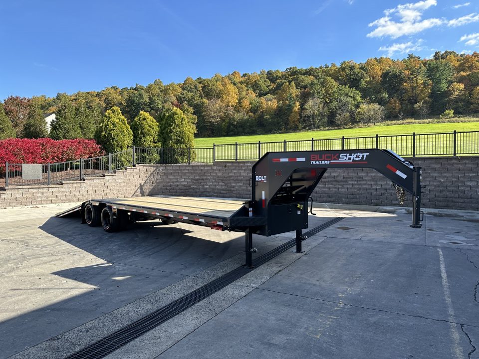 New Buckshot 32' Bolt HD Gooseneck w/Hydraulic Dovetail