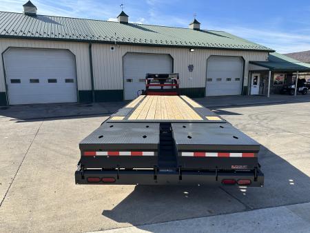 New 2027 Buckshot 30' Low-Pro Gooseneck w/Max Ramps