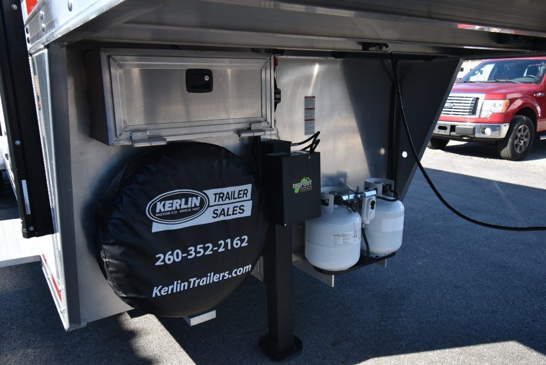 Used 2024 Lakota Charger Horse Trailer
