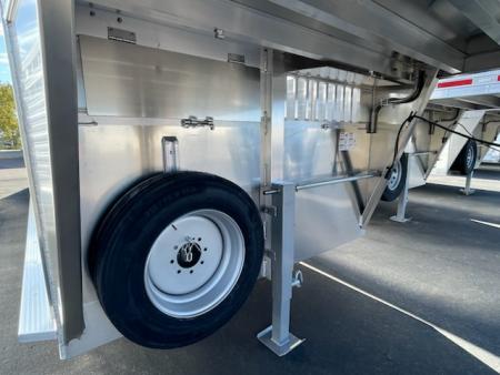 New 2027 Featherlite Trailers 8127 7.5x28 Stock trailer