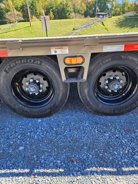 New 2027 Diamond C DET210 DECK OVER POWER TILT TRAILER WITH REMOTE ** ABS BRAKES** SOLAR CHARGER HYDRO JACK