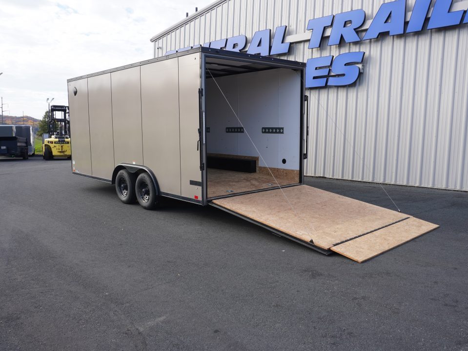 Used 2025 Discovery Trailers SE 8.5x18 Enclosed Car Hauler