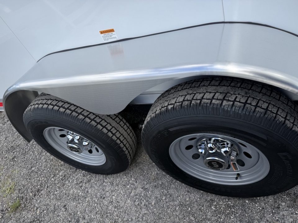 New 2027 Shadow 3-Horse Bumper Pull Slant Trailer – White with Drop-Down Windows Horse Trailer