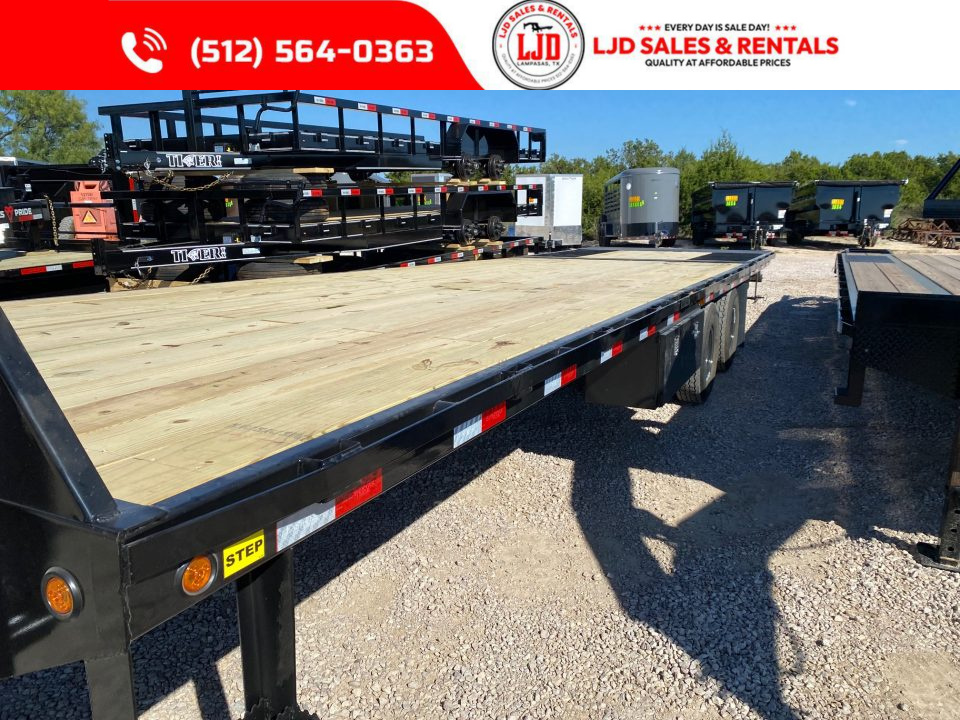New 2027 East Texas - 102" X 32' - Deckover - hydraulic dove - Equipment Trailer