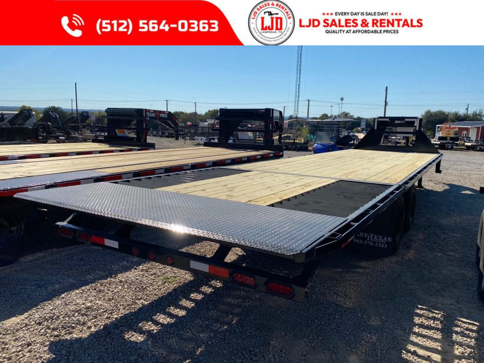 New 2027 East Texas - 102" X 32' - Deckover - hydraulic dove - Equipment Trailer