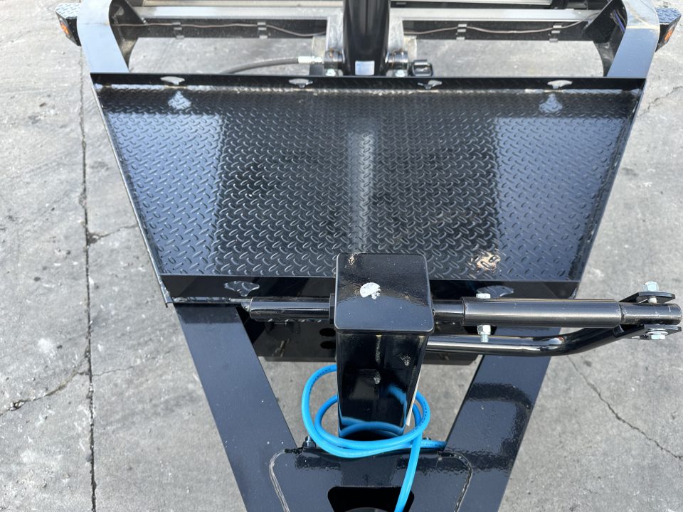 New PJ Trailers 16' Low-Pro Telescopic Dump (DT1) - 48" Sides