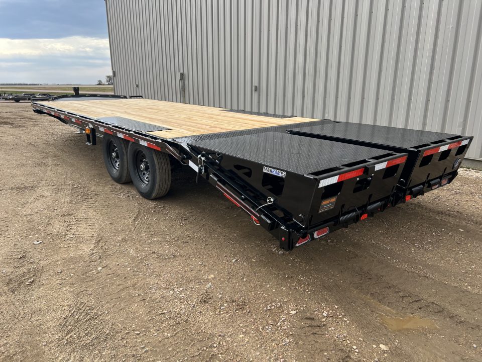New 2027 Diamond C Trailers 24' Deckover DEC Equipment Trailer