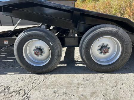 New 2026 Kaufman Trailers FDWT-10K-22D Equipment Trailer
