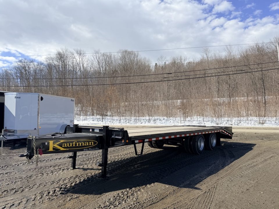 New 2026 Kaufman Trailers FHPP-12K-25D Equipment Trailer