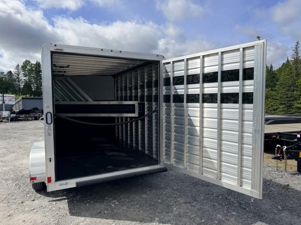New 2027 Frontier Trailers COLT3HBPLITEWD Horse Trailer