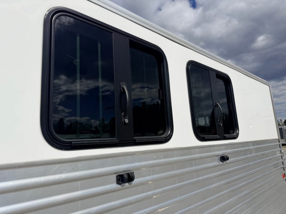 New 2027 Frontier Trailers COLT2HBPLITEWD Horse Trailer