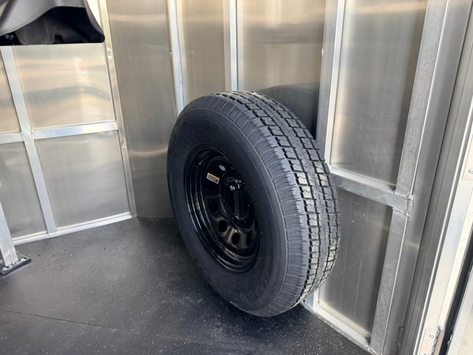 New 2027 Frontier Trailers STRID2HBP Horse Trailer