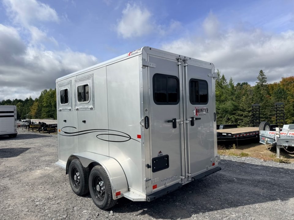New 2027 Frontier Trailers STRID2HBP Horse Trailer