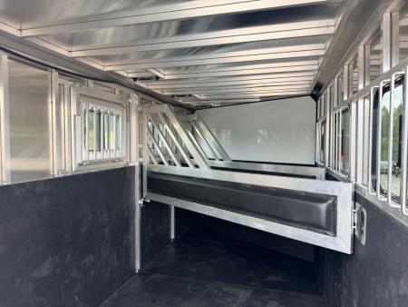 New 2027 Frontier Trailers STRID3HBP Horse Trailer