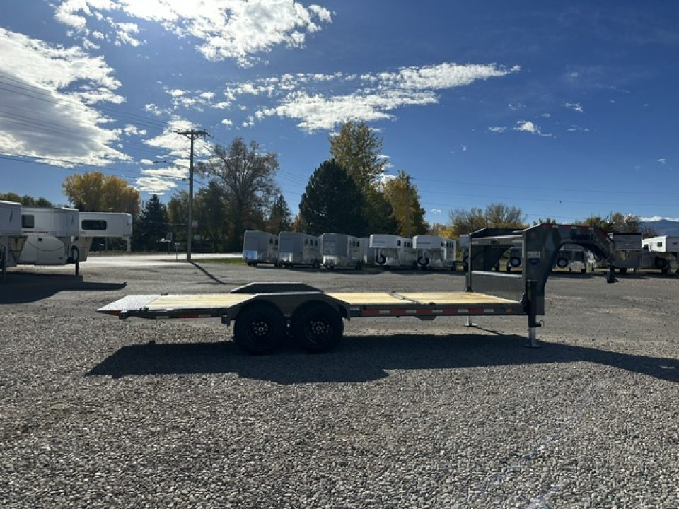 New 2027 Diamond C 22' Tilt Deck