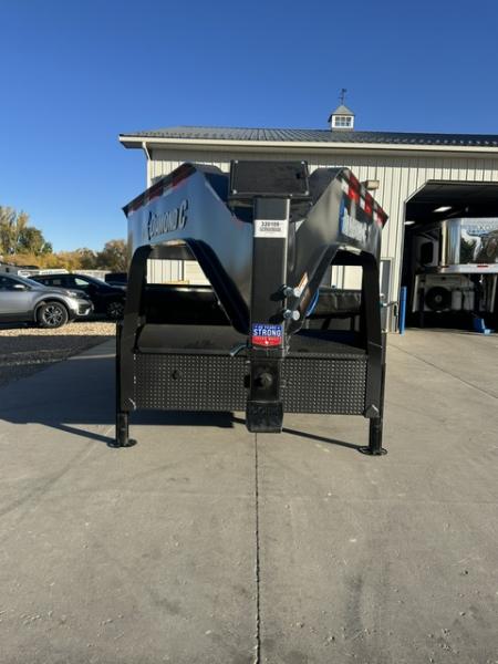 New 2027 Diamond C 14' GN Dump Box