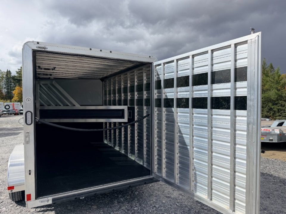 New 2027 Frontier Trailers COLT3HBP Horse Trailer