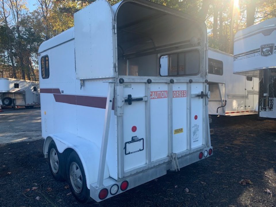 Used 1989 Classic 2h Thorobred Horse Trailer