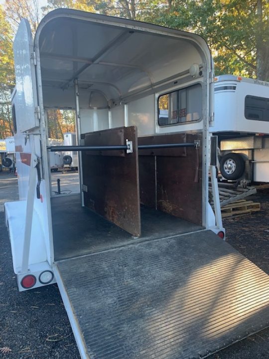 Used 1989 Classic 2h Thorobred Horse Trailer