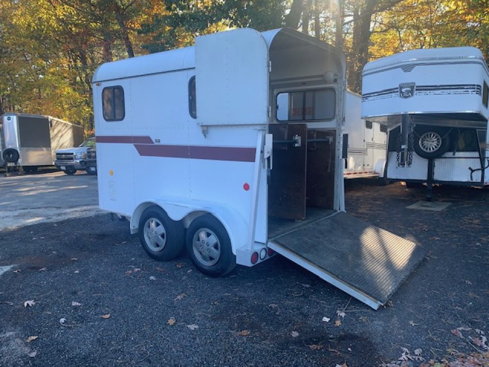 Used 1989 Classic 2h Thorobred Horse Trailer