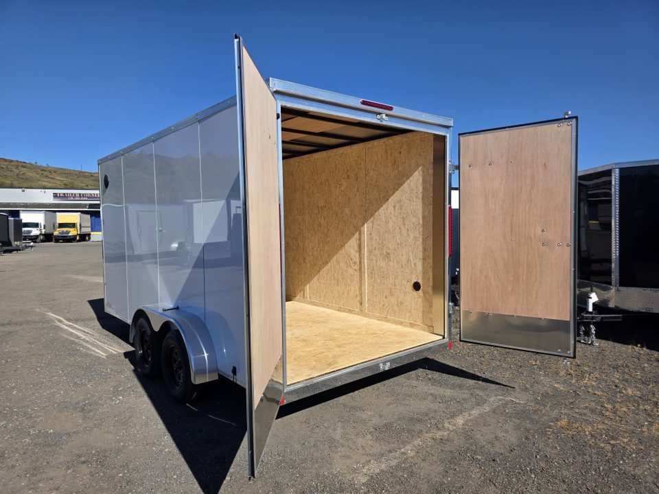 New 2027 Look Trailers ST DLX 7X16 7K - BARN DOORS Cargo / Enclosed Trailer