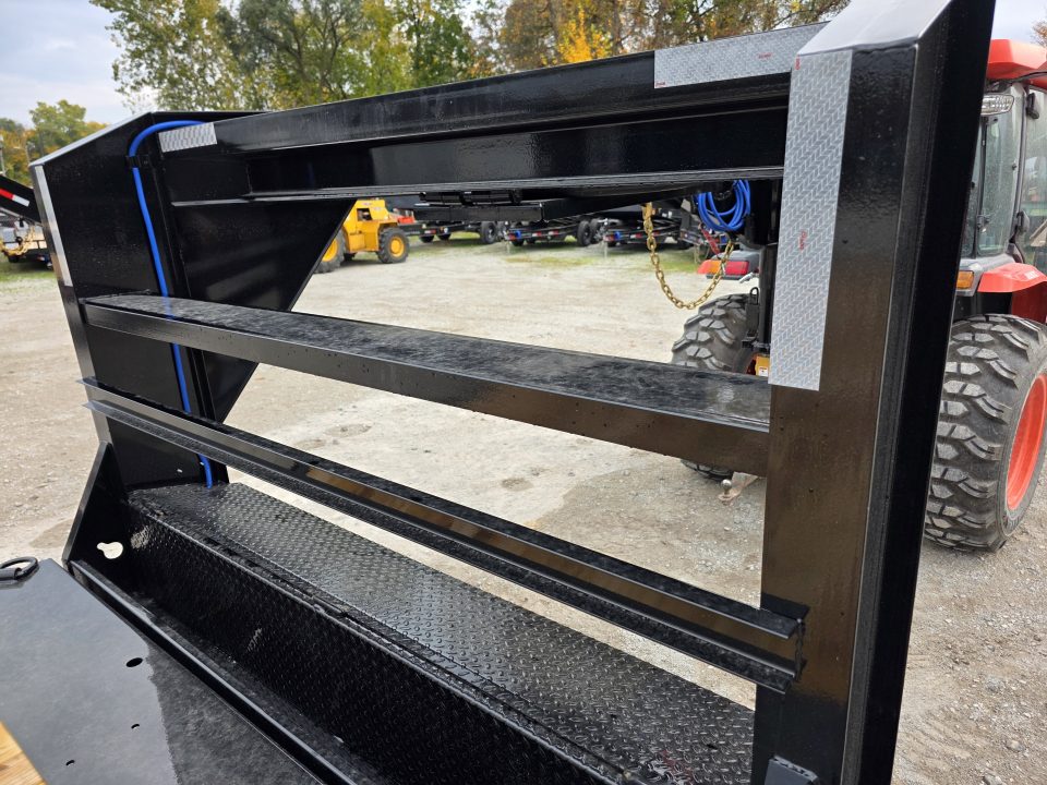 New 2027 Load Trail 83" x 26' Gooseneck Tandem Axle Rapid Loader Tilt Deck 14k gvwr 83X26 Gooseneck full tilt