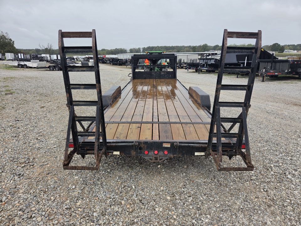 Used 2015 Lamar 83X24 TANDEM 14K GOOSENECK EQUIPMENT HAULER W/STANDUP RAMPS & 17.5"/16PLY